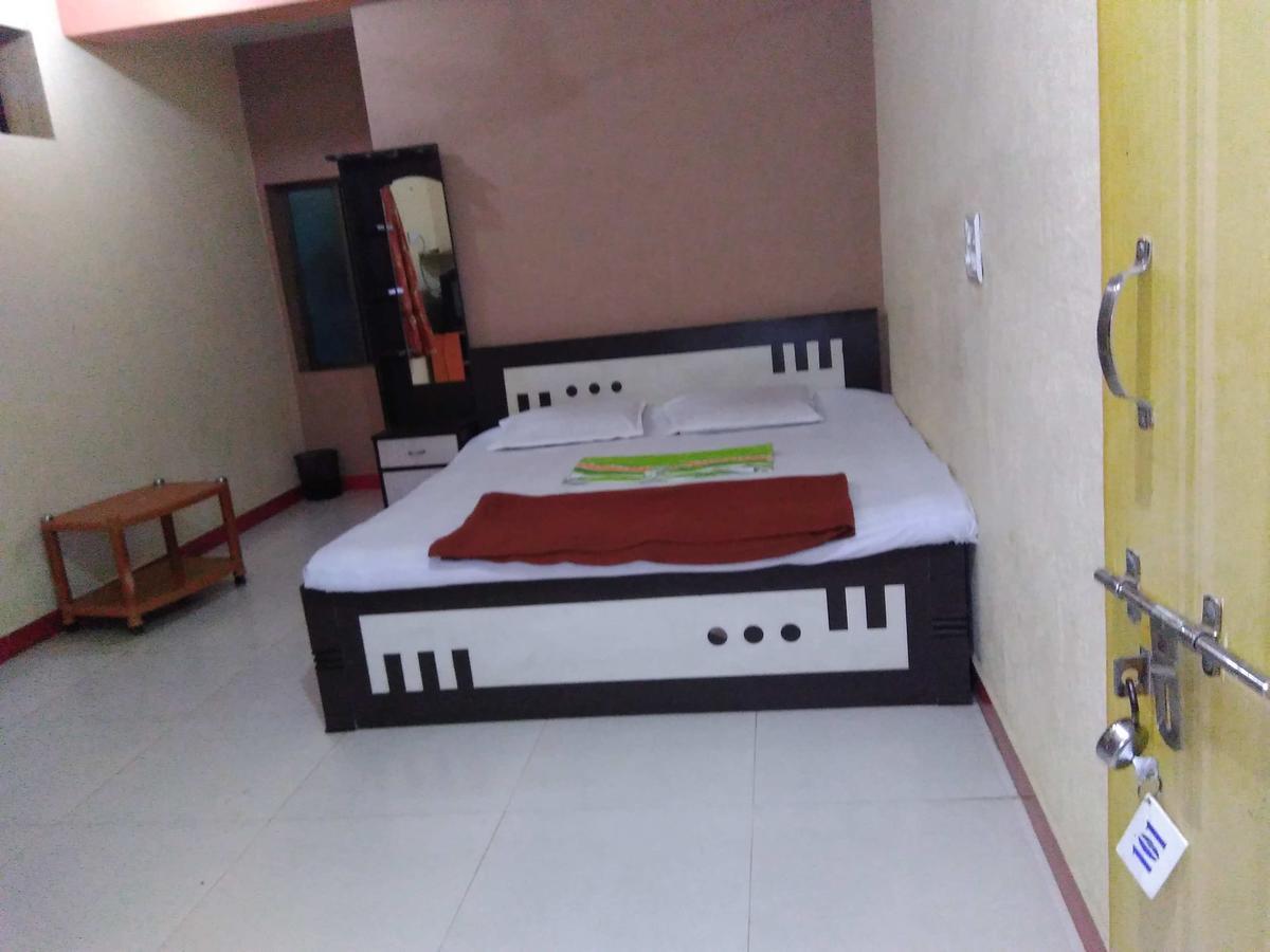 Sai Prasad Guest House Murūd Zimmer foto